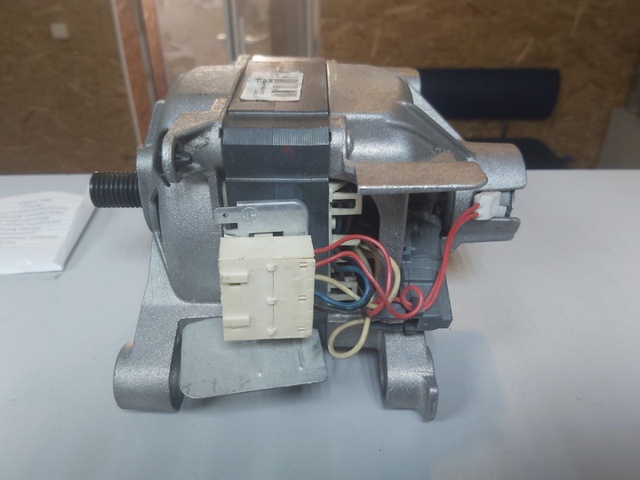 Мотор для пральної машини Whirlpool - запчастини до пральної машини Whirlpool