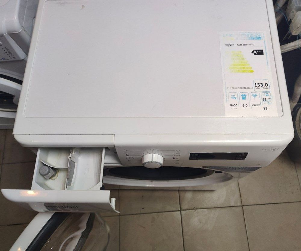 Стиральная машина Whirlpool FWSF61053W EU