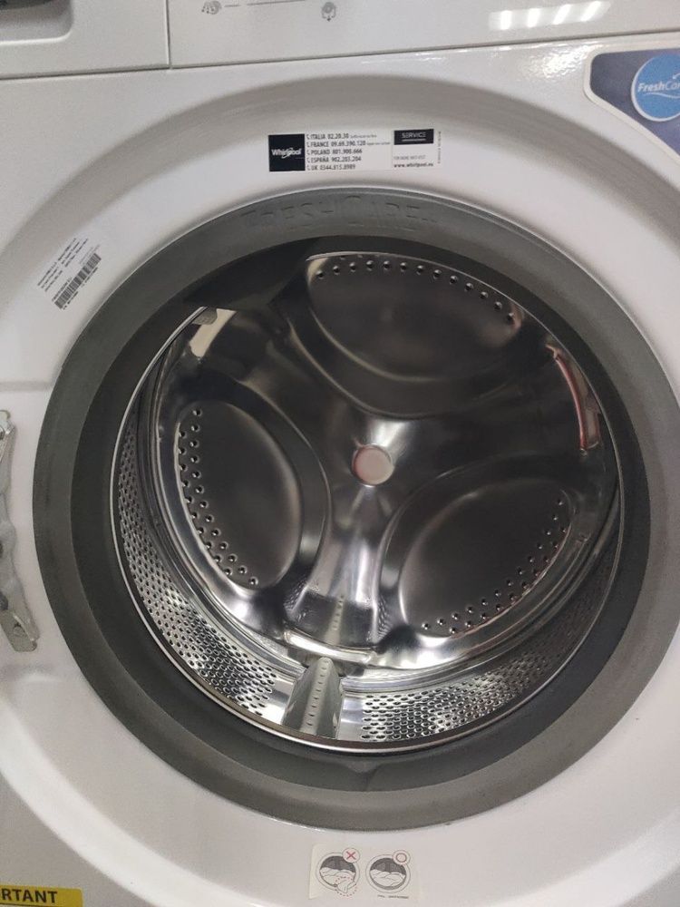 Стиральная машина Whirlpool FWSF61053W EU