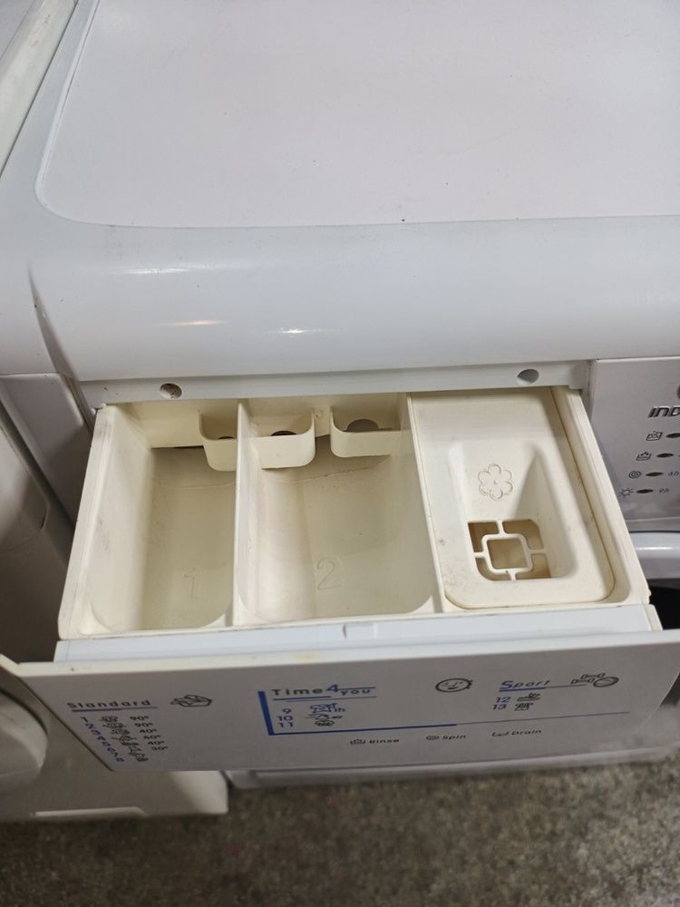 Пральна машина INDESIT WIDL 106 Б/У