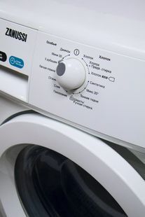 Стиральная машина узкая ZANUSSI ZWSH 6100 V Б/У
