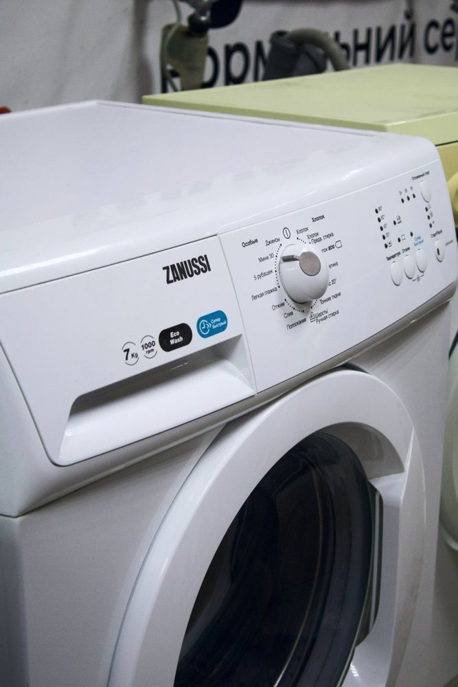 Стиральная машина узкая ZANUSSI ZWSH 6100 V Б/У