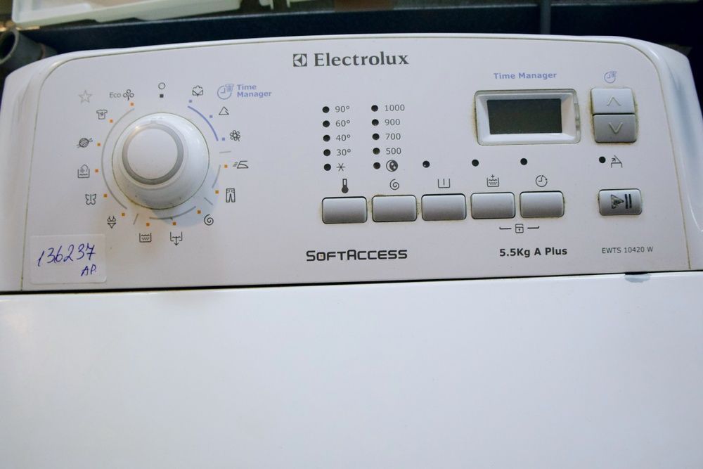 Стиральная машина ELECTROLUX EWT 10420 W Б/У