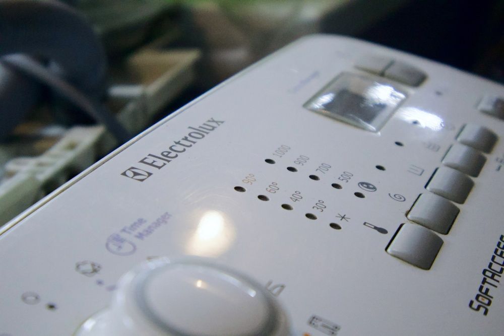 Стиральная машина ELECTROLUX EWT 10420 W Б/У